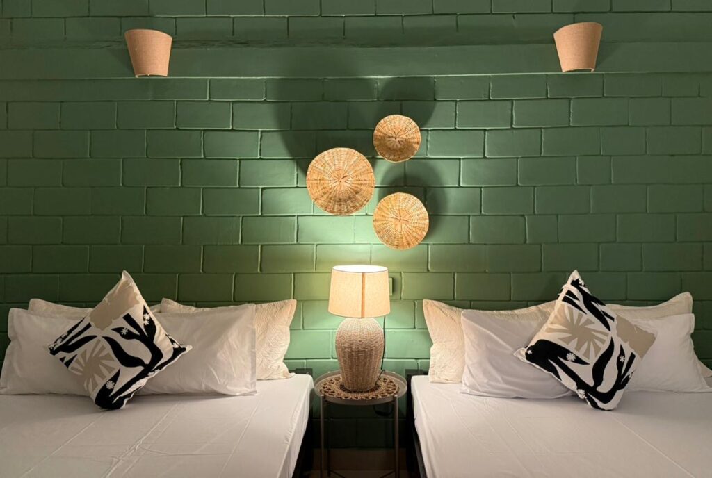 7661c64b-8fb4-4810-aef2-5b69395a7a25